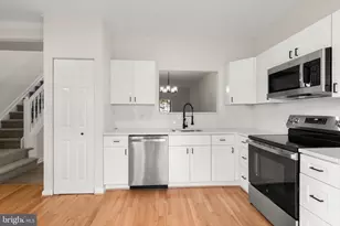 6916 Flag Harbor Dr, District Heights, MD 20747 - Photo 6