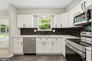 4801 Iverson Pl, Temple Hills, MD 20748 - Photo 8