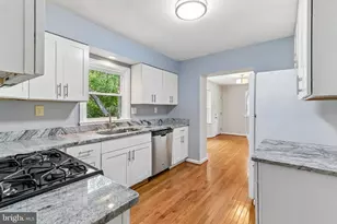 9203 Wellington Ct, Lanham, MD 20706 - Photo 14