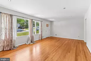 9203 Wellington Ct, Lanham, MD 20706 - Photo 6