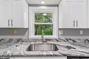 9203 Wellington Ct, Lanham, MD 20706 - Photo 16