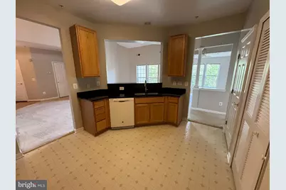 6214 Westchester Park Drive #402L, College Park, MD 20740 - Photo 8