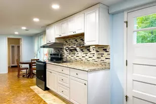 9122 Bridgewater St, College Park, MD 20740 - Photo 6