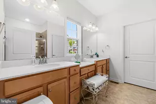 9411 Piaffe Cir, Upper Marlboro, MD 20772 - Photo 18