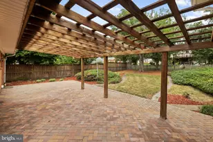 2200 Rosecroft Blvd, Fort Washington, MD 20744 - Photo 2