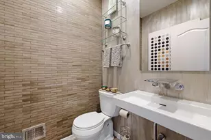 622 Overlook Park Dr, Oxon Hill, MD 20745 - Photo 22