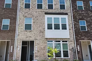 216 Matisse Pl, Bowie, MD 20716 - Photo 2