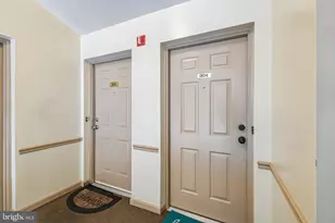 9805 Lake Pointe Ct, Upper Marlboro, MD 20774 - Photo 4