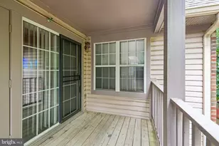 9805 Lake Pointe Ct, Upper Marlboro, MD 20774 - Photo 18