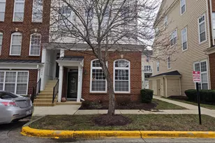 922 Pine Forest Ln, Upper Marlboro, MD 20774 - Photo 1