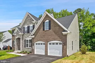 11710 Moriarty Ct, Bowie, MD 20720 - Photo 2
