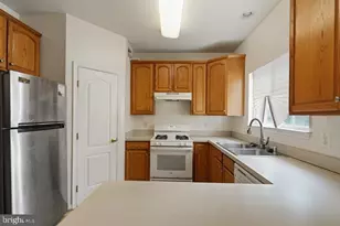 7033 Chadds Ford Dr, Brandywine, MD 20613 - Photo 10