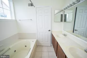 7906 Kara Ct, Greenbelt, MD 20770 - Photo 16