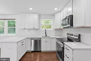 1921 Ruatan St, Hyattsville, MD 20783 - Photo 4