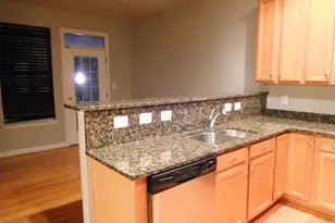 4302 Talmadge Cir, Suitland, MD 20746 - Photo 4
