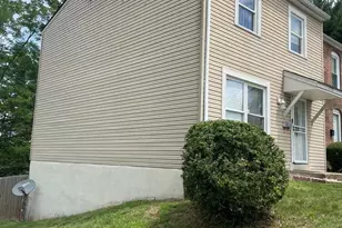 2128 Catskill St, Temple Hills, MD 20748 - Photo 2