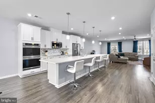 2708 Duvall Ridge Rd, Landover, MD 20785 - Photo 1