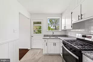 2412 Fordham St, Hyattsville, MD 20783 - Photo 8