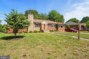 5408 Manchester Dr, Suitland, MD 20746 - Photo 2