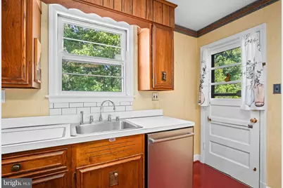 5408 Manchester Drive, Suitland, MD 20746 - Photo 16