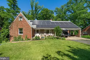 18 Lakeside Dr, Greenbelt, MD 20770 - Photo 1