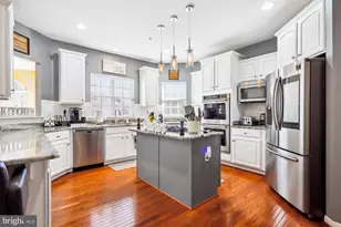 1910 Lake Forest Dr, Upper Marlboro, MD 20774 - Photo 4