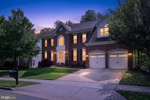 1910 Lake Forest Dr, Upper Marlboro, MD 20774 - Photo 2