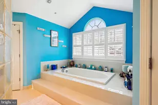 1910 Lake Forest Dr, Upper Marlboro, MD 20774 - Photo 22