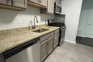 7258 Donnell Pl, District Heights, MD 20747 - Photo 10