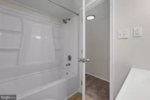 7983 Riggs Rd, Hyattsville, MD 20783 - Photo 14
