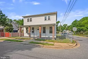 138 Maryland Park Dr, Capitol Heights, MD 20743 - Photo 1