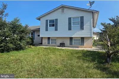 7906 Dawnwood Court, Lanham, MD 20706 - Photo 2