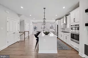 10878 Foxtrot Cir, Upper Marlboro, MD 20772 - Photo 10
