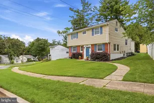 303 Winslow Rd, Oxon Hill, MD 20745 - Photo 2