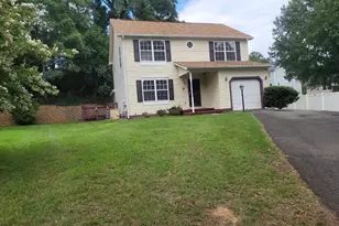 2004 Chita Ct, Temple Hills, MD 20748 - Photo 2