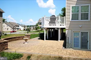3101 Saffron Walden Way, Upper Marlboro, MD 20774 - Photo 2
