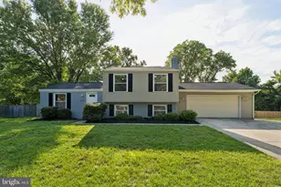 903 Castlewood Dr, Upper Marlboro, MD 20774 - Photo 1