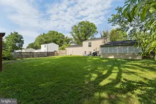 903 Castlewood Dr, Upper Marlboro, MD 20774 - Photo 32