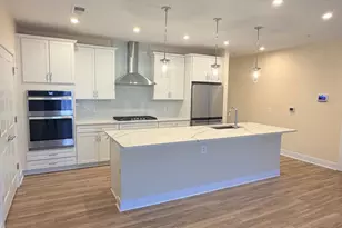 102 St Ives Pl, Oxon Hill, MD 20745 - Photo 2