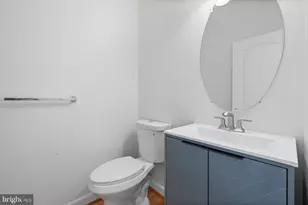 8010 Homefield Dr, Landover, MD 20785 - Photo 14