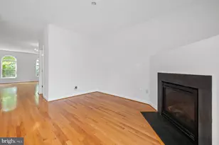 8010 Homefield Dr, Landover, MD 20785 - Photo 8