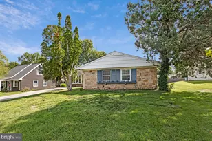 2405 Kelsey Ln, Bowie, MD 20715 - Photo 2