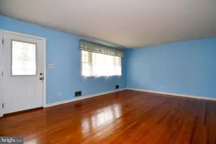 9205 Wellington Ct, Lanham, MD 20706 - Photo 6