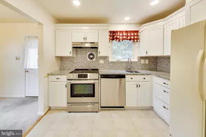6720 Briarcliff Drive, Clinton, MD 20735 - Photo 2