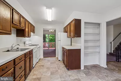 5004 Stewart Court, College Park, MD 20740 - Photo 8