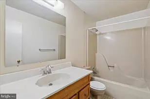 5004 Stewart Ct, College Park, MD 20740 - Photo 14