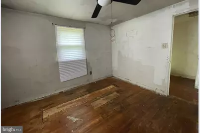 5902 Shoshone Drive, Oxon Hill, MD 20745 - Photo 18