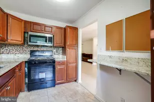6002 Westchester Park Dr, College Park, MD 20740 - Photo 10