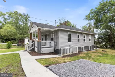 915 Eastern Avenue NE, Capitol Heights, MD 20743 - Photo 2