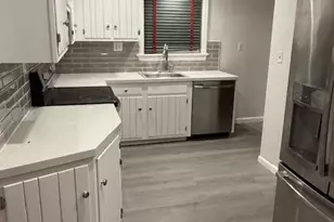 4114 Skyline Dr, Suitland, MD 20746 - Photo 2